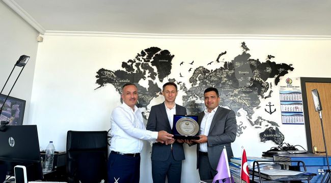 Blog yazısı Kaymakam Köksal’dan Erdemoğlu Ailesi ve AKAL Genel Müdürü Aksoy’a Plaketli Teşekküriçin resim